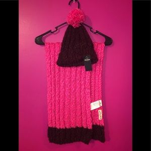 Hollister - Hat & Scarf Set